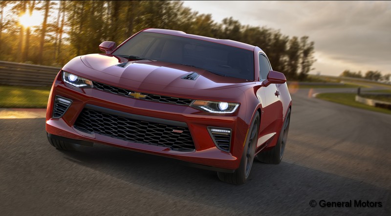 2016-Chevrolet-Camaro-SS-005